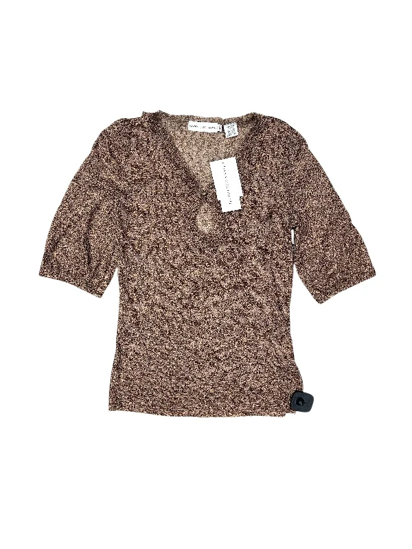 women's tops that offer a perfect blend of style, comfort, and affordabilityTop Short Sleeve By Dana Buchman In Brown, Size: S