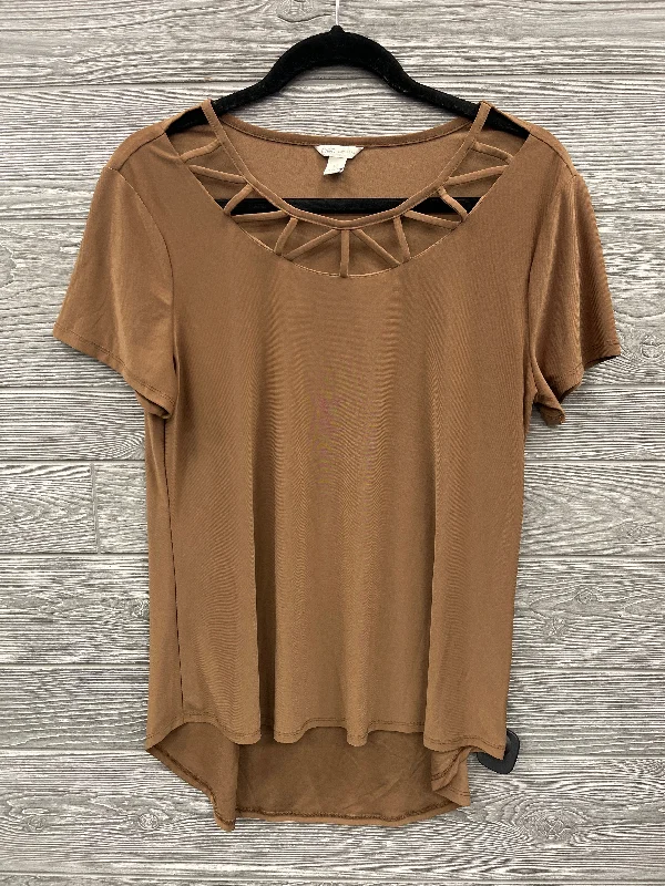 women's tops for vintage fashion enthusiastsTop Short Sleeve By Cato In Brown, Size: M