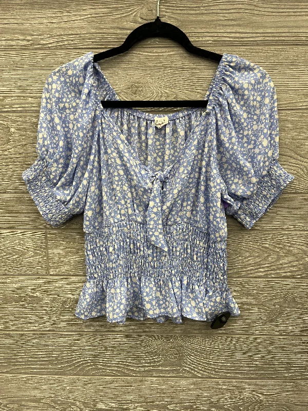 women's tops for those who want to add a personal touch to their wardrobe with unique and one-of-a-kind piecesTop Short Sleeve By Sienna Sky In Blue, Size: M