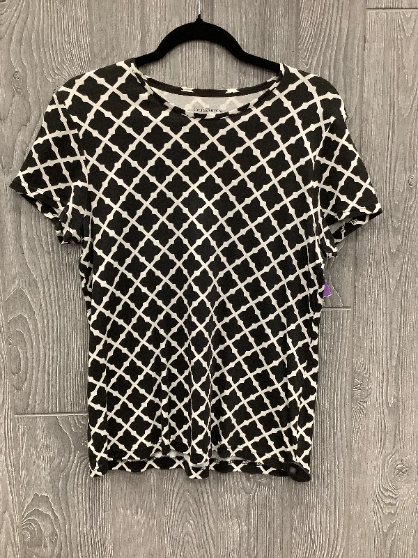 women's tops for those who want to stay updated with the latest fashion trendsTop Short Sleeve By Croft And Barrow In Black & White, Size: M