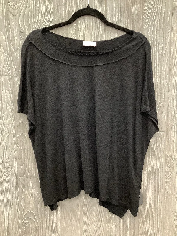 women's tops for those who want to stay updated with the latest fashion trendsTop Short Sleeve By Pink Lily In Black, Size: M