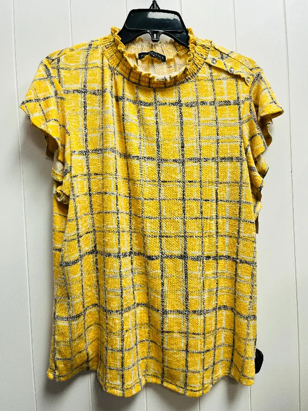 women's tops for those who believe in expressing their individuality through fashionTop Short Sleeve By Adrienne Vittadini In Yellow, Size: Xl