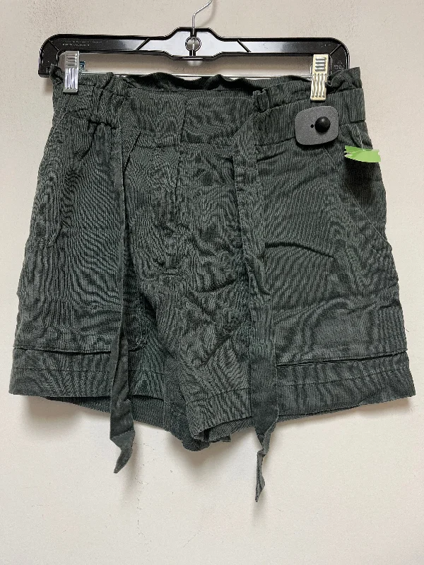 women's summer shortsShorts By H&m  Size: 6