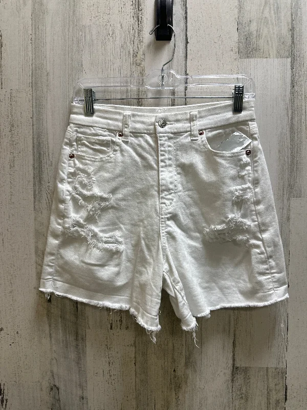 women's mid-rise shortsShorts By American Eagle  Size: 4